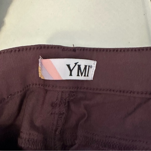 YMI Burgundy Skinny Pants Size Medium - Picture 7 of 9